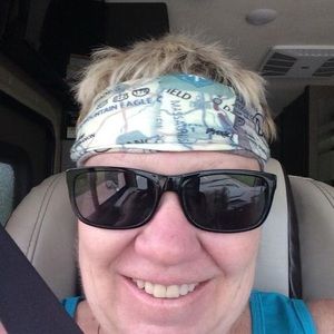 Meet your Posher, Lori